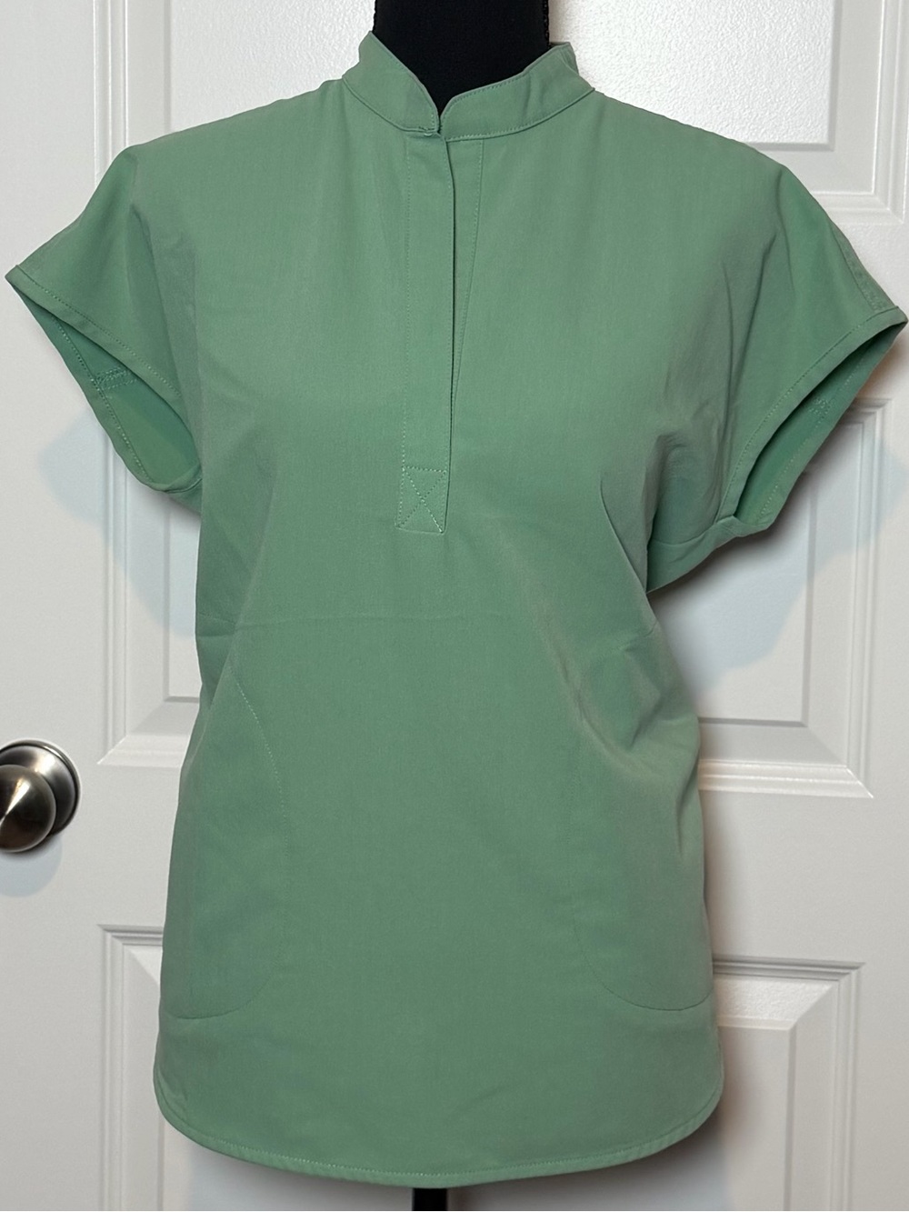 FIGS Rafaela Oversized Scrub Top XS Jade Green WXXSW1003